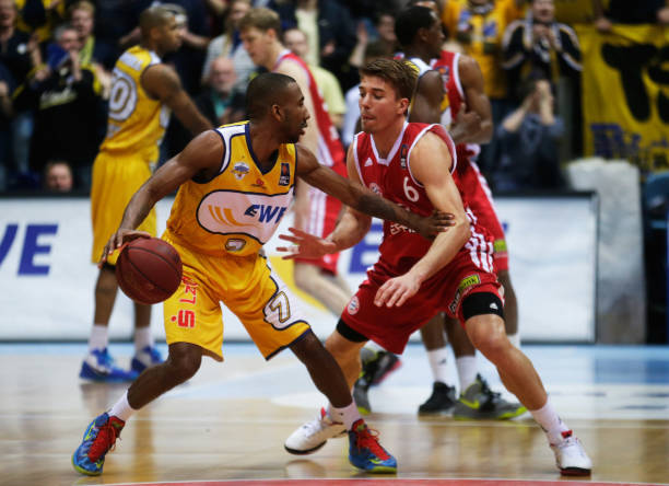 郑重回应 郑重回应