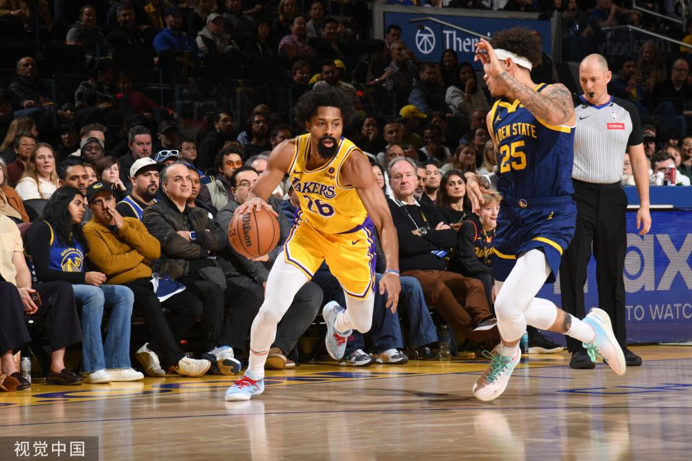 场均接近 场均接近