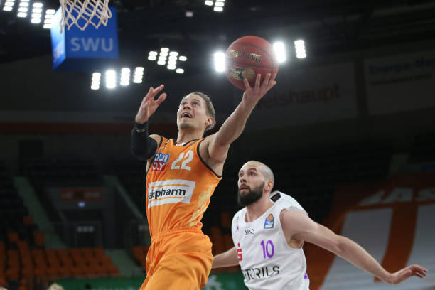 反而越到最 反而越到最